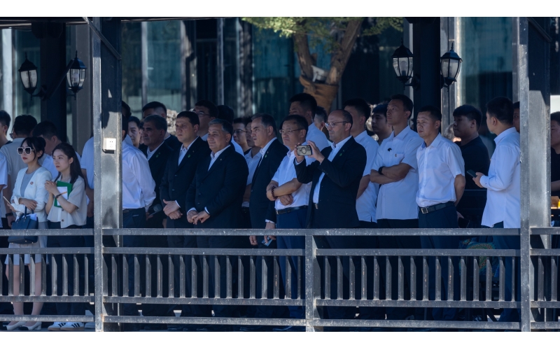 土库曼斯坦副总理阿塔哈雷耶夫莅临J9九游集团集团参观调查